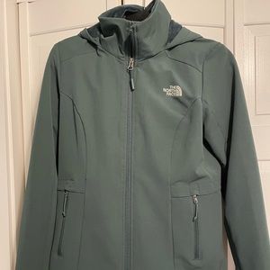 EUC North Face Shelbe Raschel Jacket